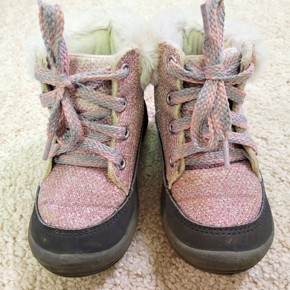 OshKosh B'gosh Toddler Glitter Pink Boots with Faux Fur, Size 6M